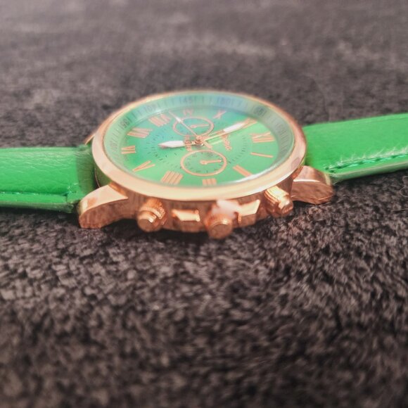 Green & Gold Watch *New Never Used - Picture 3 of 4